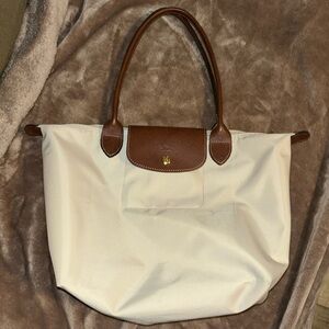 Longchamp Medium Le Pliage Nylon Shoulder Tote